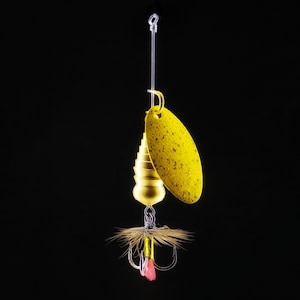 Handmade  fishing lure 1/8 oz. with a yellow blade, for trout, bass, perch.For fishing all freshwater and saltwater fish!