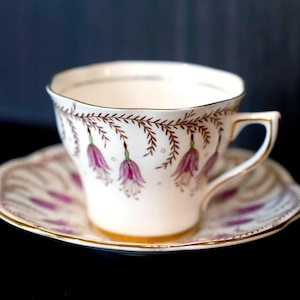 Vintage Rosina Teacup and Saucer – Pink Bell Flower Pattern – Bone China Made in England – Gold Trim – 1950s–1960s