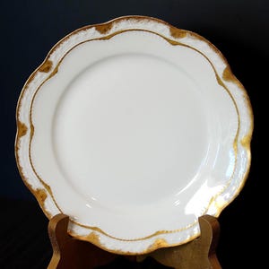 Antique Haviland Limoges Dessert Plates – Set of 4 – White French Porcelain with Gold Trim – Scalloped Rim – 6.5 Inch