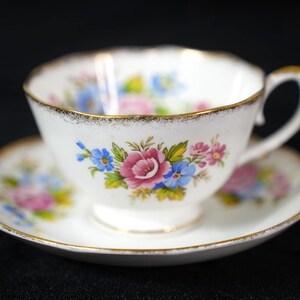 Vintage Roslyn Fine Bone China Teacup & Saucer – Pink and Blue Floral, Gold Trim, Made in England – 1950s