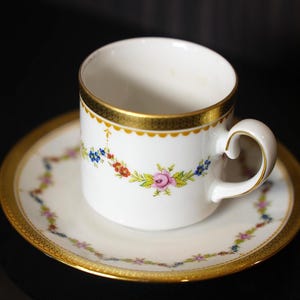 Vintage Tirschenreuth Bavaria Demitasse Cup and Saucer – 1950s German Porcelain with Floral Garland and Gold Trim – Made in Germany