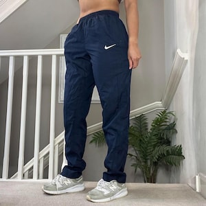 Retro vibe Nike regular fit windbreaker trackpants tracksuit bottom size M unisex rare Y2K navy colourway