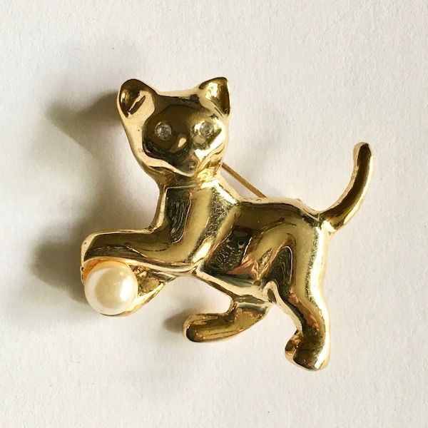 Vintage Cat Playing with Pearl Ball Brooch - 1990