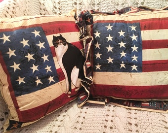 Vintage Folk Art Patriotic Pillows - Set of 2