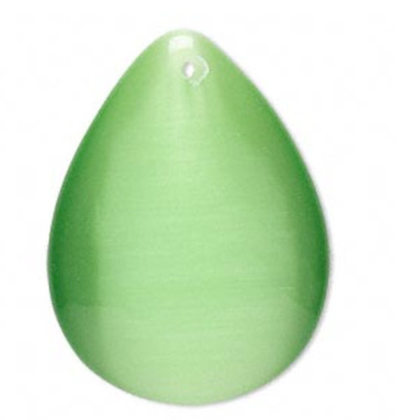 Glass Cat's Eye Teardrop - Spring Green - 40mm