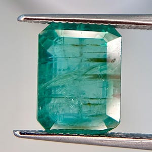 Natural Zambian Emerald – 3.84 Carats – Vivid Green Gemstone (5.7x7.75x3.23mm)