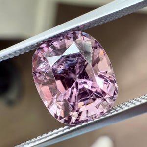 Natural Lavender Spinel (light purple-pink)– 3.86 Carats | Elegant Cushion Cut