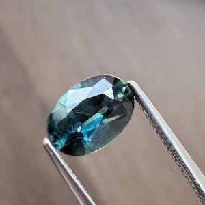 Teal Sapphire 1.15ct Oval Cut: Natural Untreated Gemstone for Engagement Ring