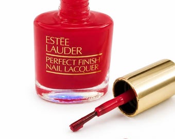 Vintage Estee Lauder Classic Red Perfect Finish Nail Lacquer Polish .21oz
