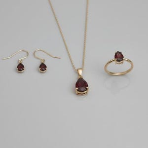 Smyckeset med naturlig granat, halsband med hänge i granat, örhängen med hänge i granat, ring med granat för kvinnor, födelsesten i januari, födelsedagspresent till henne