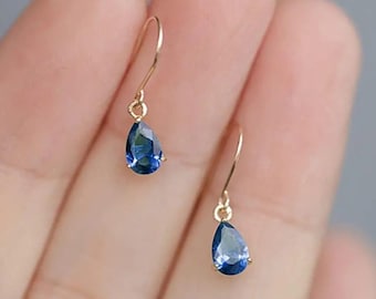 Orecchini Pendenti A Goccia In Argento Placcato Bianco Con Zaffiro Blu E Diamanti Simulati. Nuovi Con Etichette.