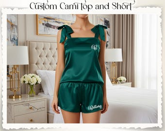 Ensemble nuisette et short en satin à nœud papillon, personnalisé pour la mariée ; tenue de préparatifs personnalisée ; ensemble nuisette à nœud papillon ; ensemble demoiselle d'honneur ; coffret cadeau