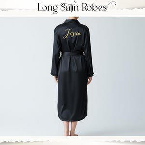 Peignoirs longs de demoiselle d'honneur en satin monogrammé, cadeau de mariage, peignoir personnalisé avec le nom de la mariée, peignoirs d'anniversaire personnalisés, cadeaux pour demoiselles d'honneur