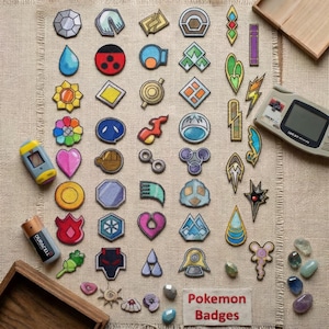 Conjunto de parches bordados con insignias de gimnasio PKM, colección de insignias de juegos de anime termoadhesivas, decoración para chaquetas y mochilas de entrenadores, parches inspirados en Kanto, Johto y Hoenn.