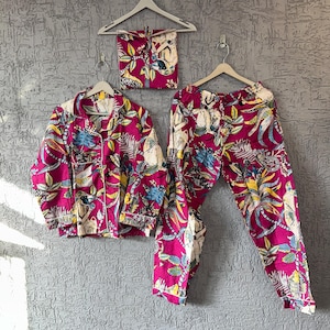 Indian Cotton Pajama Set: Women&#39;s Summer Nightwear, Printed Lounge Set