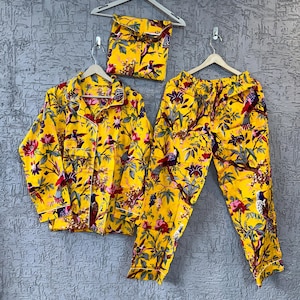 Indian Cotton Pajama Set: Women&#39;s Summer Nightwear, Printed Lounge Set