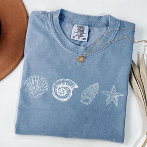 Comfort Colors® Sea Shells 90s Vintage Style Tshirt, Retro Y2k Ocean Shell Shirt, Sea Lovers Shirt, Summer Ocean Shirts, Cute Sea Animal Tee