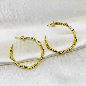 Twisted Hoop Earrings, Modern Twisted Hoops, Spiral Earrings, Big Gold Hoops Earrings, Minimalist Earrings, Everyday Earrings, Birthday Gift