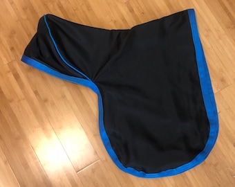 Dressage saddle cover