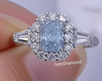 Anillo de compromiso con halo de diamantes de laboratorio azules de talla radiante de 1 ct, oro de 18 quilates con diamantes de laboratorio azules radiantes, ideal para San Valentín o aniversario.