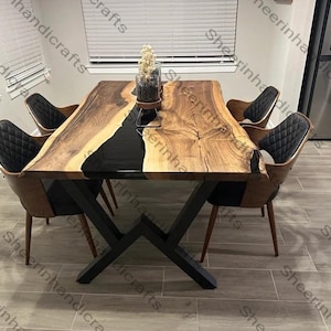Personalisierter Esstisch Walnuss Epoxy: Live Edge Design