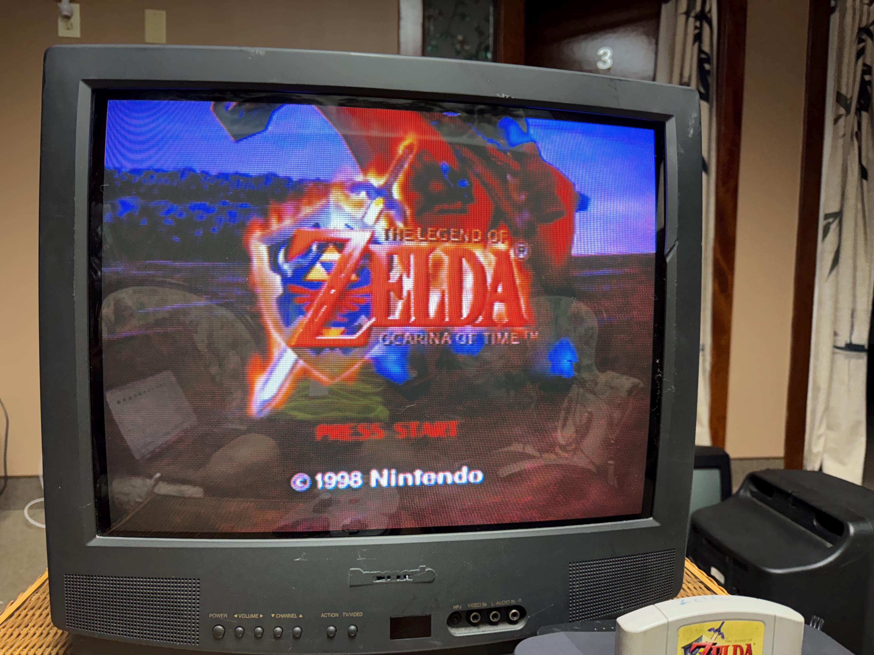 Vintage Panasonic CT-2006SE 20-inch CRT TV for Retro Gaming & Classic Video Playback– Local Pickup only!