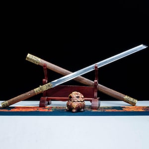 Hand-Forged Chinese Jian Sword: Huali Wood Scabbard, 41.7&quot; Full Tang