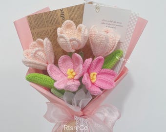Bouquet di tulipani rosa all'uncinetto, bouquet viola, blu e giallo, regalo di compleanno, anniversario, congratulazioni per moglie e madre, bouquet di tulipani colorati