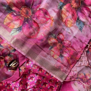 Sari de seda de organza pura de primera calidad, hermosos estampados florales y trabajo de dana cortado. Elegante sari de cóctel, sari de novia, sari de boda, regalo para ella.
