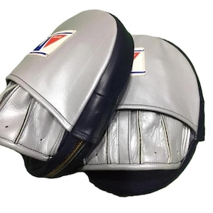 Winning Pro CM-50 Transfer Punching Mitts Premium Leather -  Handmade Pro Curved Focus Mitts And Training Pads for Boxing & MMA
