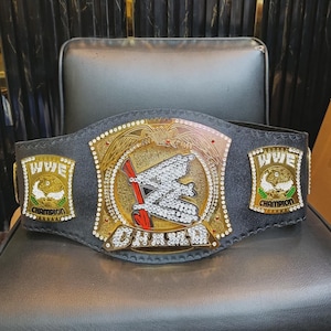 WWE Spinner Championship Belt Replica – Classic Gold Title - Wrestling Fan Collectible - Adjustable Strap - Cosplay & Display.Gift For Him