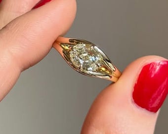 East West 2 CT ovaal geslepen laboratoriumdiamanten verlovingsring Unieke 14K massief gouden gespleten band met solitaire bruiloftring cadeauring