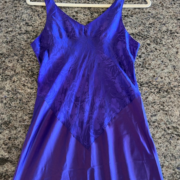 Vintage JAYRE Purple Slinky Satin Spaghetti Strap Long Bias Cut Nightgown Slip Dress Size XS-S ~Jayre nightgown, purple long slip dress