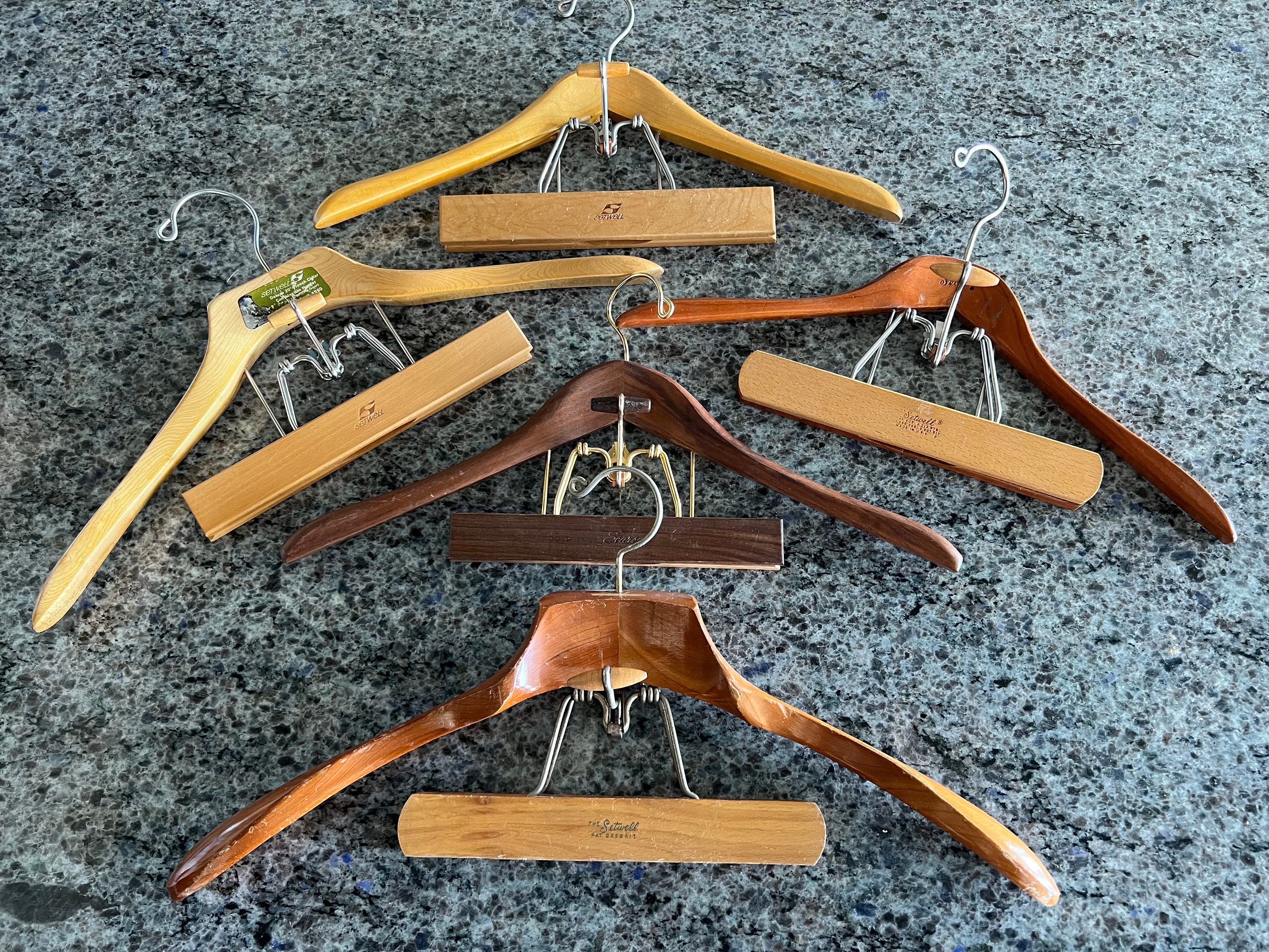 Men's Suit Hanger 