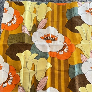 Vintage Bold Flower Power Orange and Yellow Linen Blend Remnant Piece 26&quot; x 25&quot; for Pillow Cover~ bold pillow cover, orange floral pillow