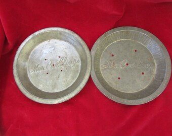 Tin top pie pans