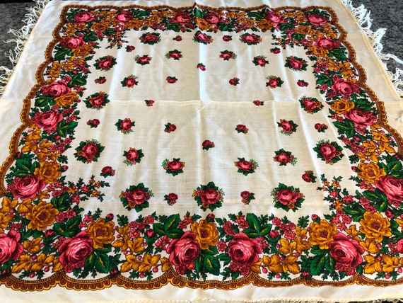 Vintage Pavlovo Posad Russian Floral Wool Off Whit