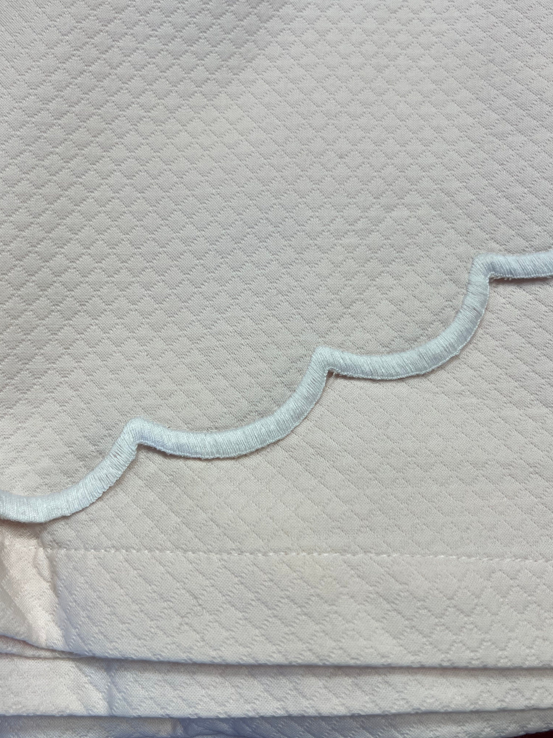 Matouk FULL Pale Pink Diamond Pique Coverlet W/scalloped Hem Etsy