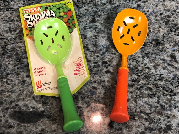 U Pick the Color RARE 1969 Bonny NIP Fiesta Skimma Spoon Plastic Skimmer  Spoon in Orange or Lime Green Vintage 1970s Kitchen Utensil 