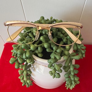 RARE 1960's Martin Wells Women's Brushed Gold Etched Cat Eyeglasses Frames "Park Lane" Design Made in Australia~ cat glasses, gold glasses