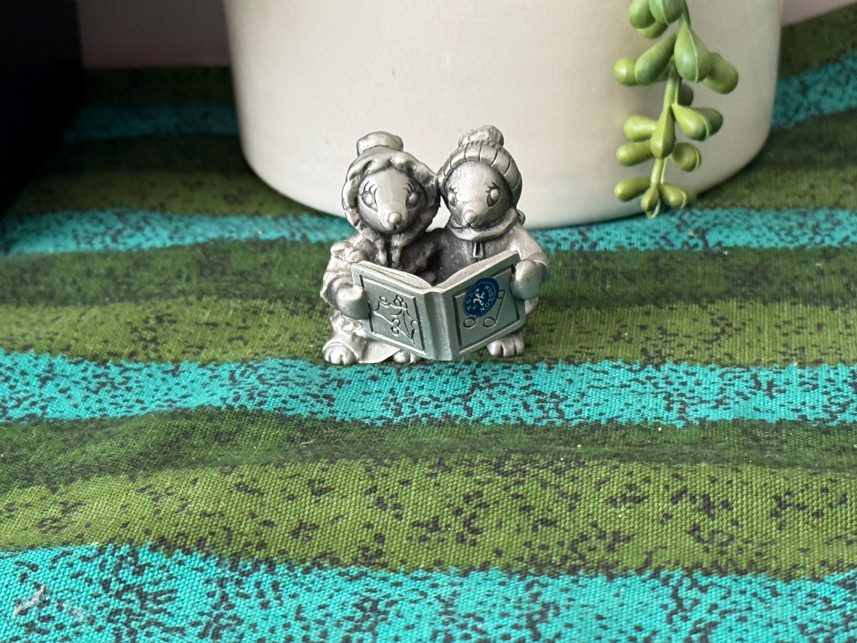 Vintage 1982 Selangor Hudson Vintage Pewter Xmas Caroling Mice