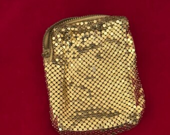 whiting and davis cigarette case Vintage Whiting & Davis Cigarette Case Goldtone Metal Mesh Zippered Holder~  vintage cigarette holder