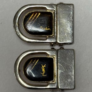 U CHOISISSEZ - Boucle de ceinture en métal argenté Yves Saint Laurent OU Pierre Cardin, fabriquée en ITALIE, 1 3/4" X 1 1/4" ; boucle de ceinture de créateur