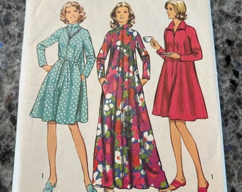 1972 Simplicity Sewing Pattern 5314 Misses Front Zip Robe in 2 Lengths, Size 16-18 Cut - 1970s robe pattern, front zip up long sleeve robe