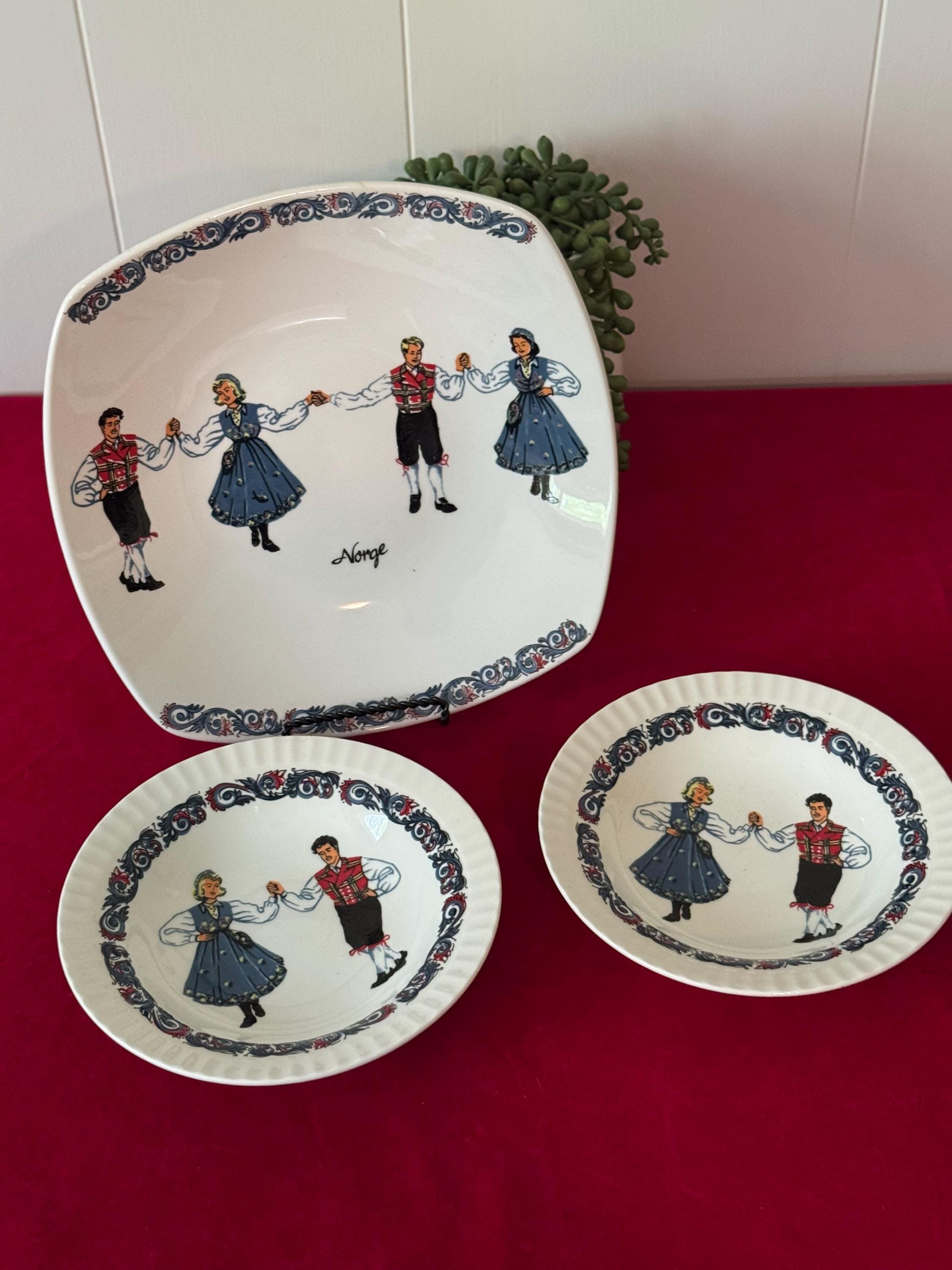 Vintage Figgjo Flint Bunad Norwegian Hardanger Dancers Platter