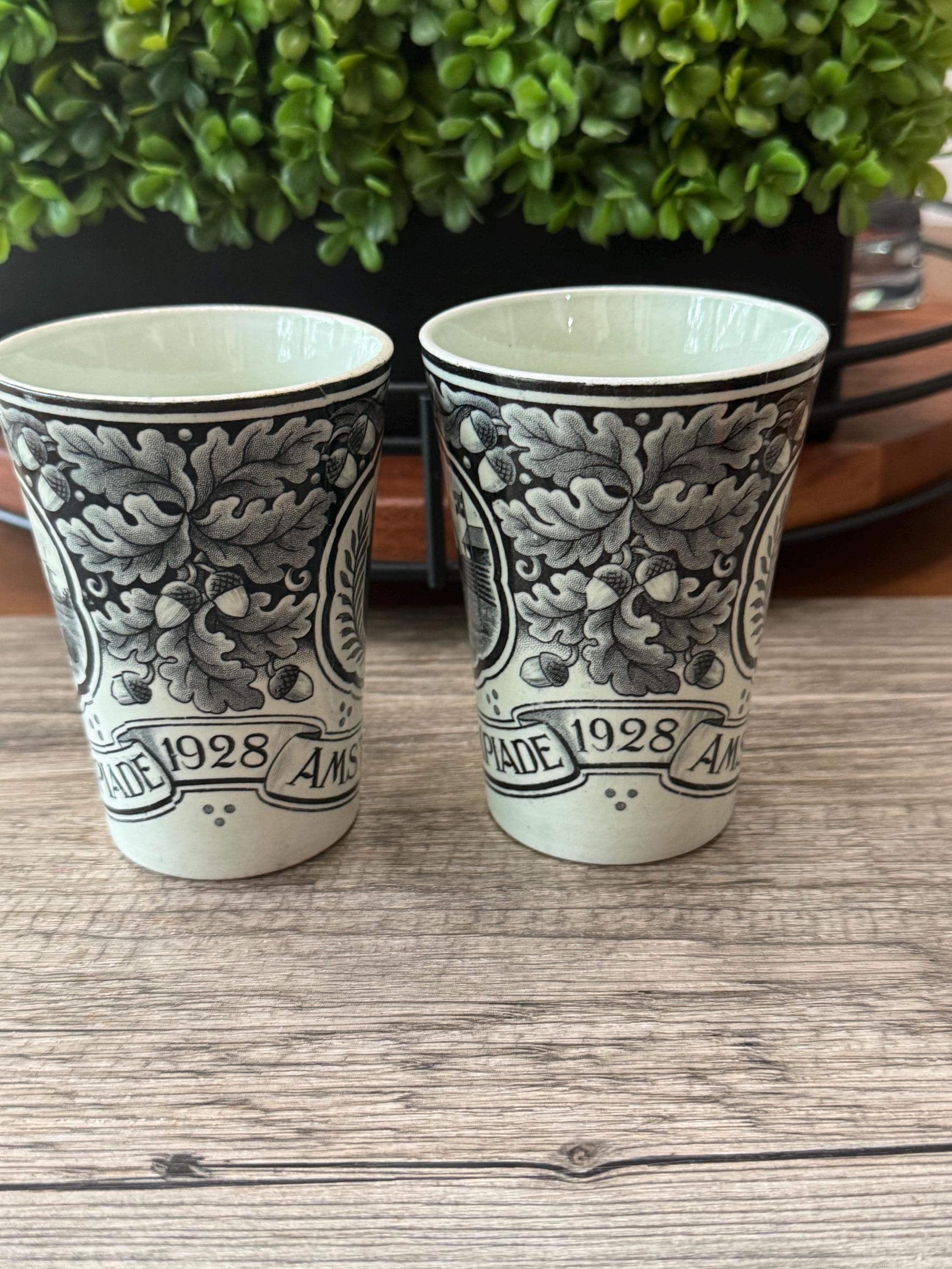 sold 1900s フランス 多数派オクトゴナル リキュールカップとトレイ Creil&Montereau 水色 オクトゴナル カップ アンド ソーサー クレイユ