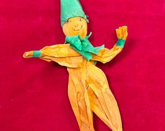 Figura di uomo zucca di carta velina arancione vintage di Halloween con cappello a punta verde, 7" T- vintage Halloween, figura di carta velina di zucca