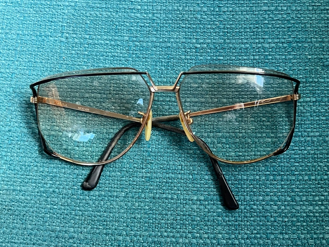 1970/80's TURA Mod 425 Eyeglasses Frames Black Gold 60-13 With