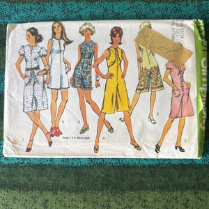 1971 Simplicity 9401 Front Zip Culotte Dress Pantdress in 2 Lengths Size 14 cut~ 1970s romper, summer culottes