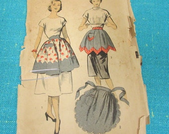 1940S Advance Sewing Pattern 5883 Misses Choice of Aprons, Size Medium, UNcut - 1940s half apron